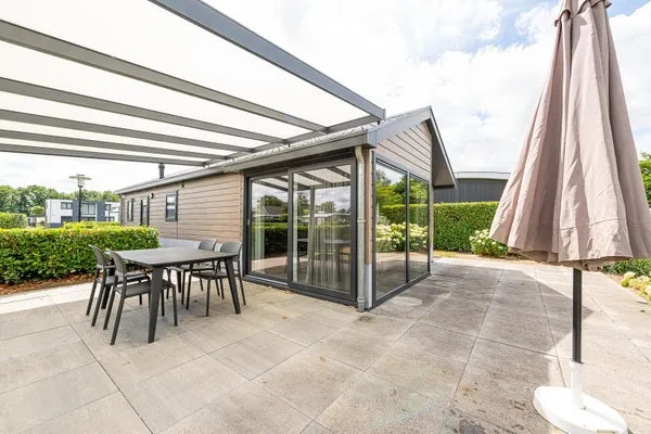 Vrijstaande woning te koop: Hommelweg 2R-664, Recreatiepark Hommelheide Susteren