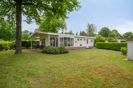 Vrijstaande woning te koop: Hommelweg 2R330, Recreatiepark Hommelheide Susteren
