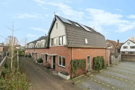 Hoekwoning te koop: Hondemahof 16, Krommenie