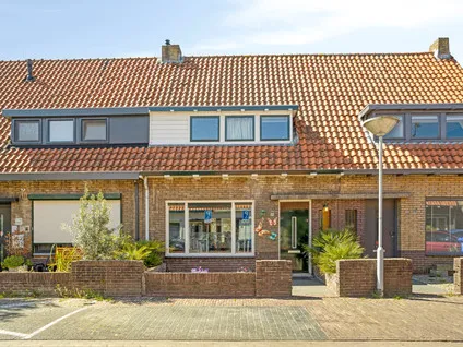 Tussenwoning te koop: Hondiusstraat 31, Lievenspolder Terneuzen