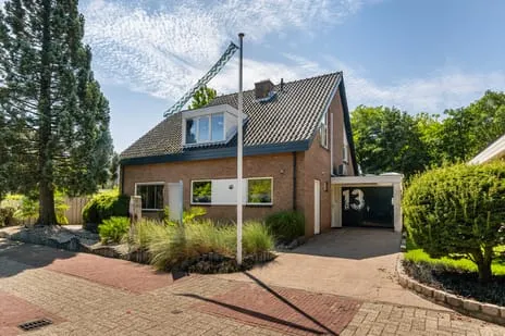 Vrijstaande woning te koop: Hondsdraf 13, Opstal Naaldwijk