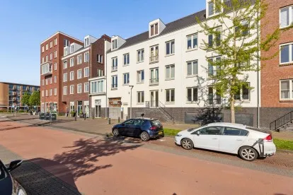 Appartement te koop: Hongarijehof 2, Europakwartier W.-Zuid Almere