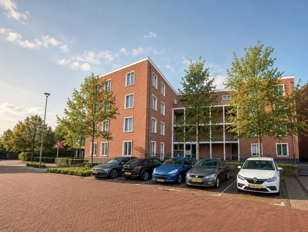 Appartement te huur: Hongarijehof 57, Europakwartier W.-Zuid Almere