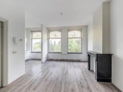 Apartment for sale: Honingerdijk 69A02, Struisenburg Rotterdam