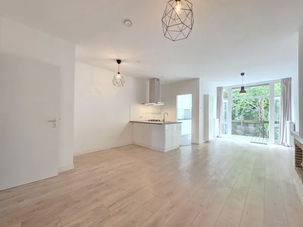 Woning te huur: Honingerdijk, Struisenburg Rotterdam