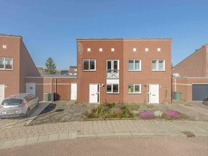 Tussenwoning te koop: Honingklaver 10, Venlo