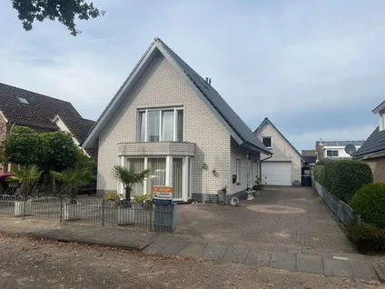 Vrijstaande woning te koop: Honingstraat 10, Barger-Oosterveld Emmen