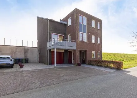 Vrijstaande woning te koop: Hoofden 60, De Domp Sneek