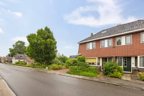 Twee-onder-één-kap te koop: Hoofdstraat 102, Beerta-Centrum Beerta