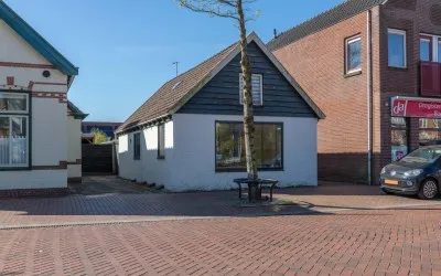 Twee-onder-één-kap te koop: Hoofdstraat 131, Grootegast Grootegast