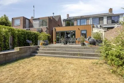 Tussenwoning te koop: Hoofdstraat 19, Zeggepolder-zuid Terheijden