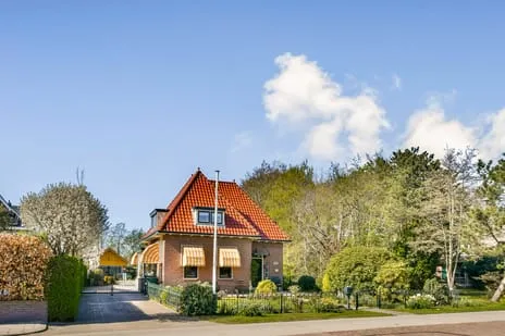 Vrijstaande woning te koop: Hoofdstraat 21, Langeveld Sassenheim