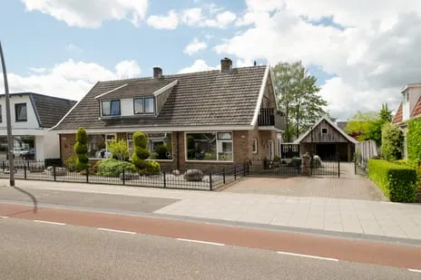 Twee-onder-één-kap te koop: Hoofdstraat 254, Overdinkel kern Overdinkel