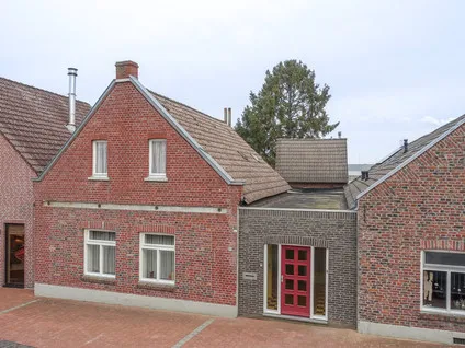 Tussenwoning te koop: Hoofdstraat 29, Maasbracht Maasbracht