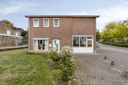 Vrijstaande woning te koop: Hoofdstraat 33, Schimmert Schimmert