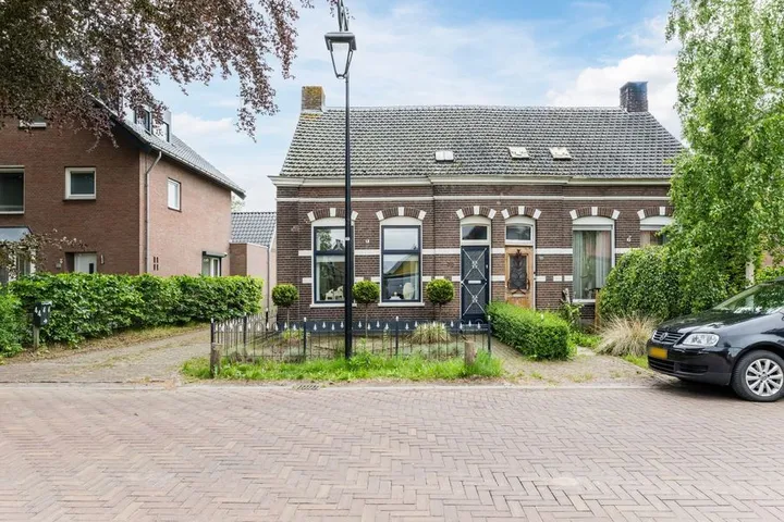 Twee-onder-één-kap te koop: Hoofdstraat 38, 's Gravenmoer 'S Gravenmoer