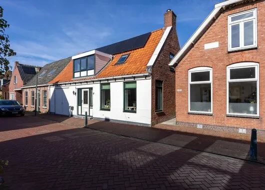 Hoekwoning te koop: Hoofdstraat 57, Niezijl Niezijl
