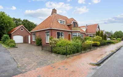 Detached house for sale: Hoofdstraat 6, Kloosterburen Kloosterburen