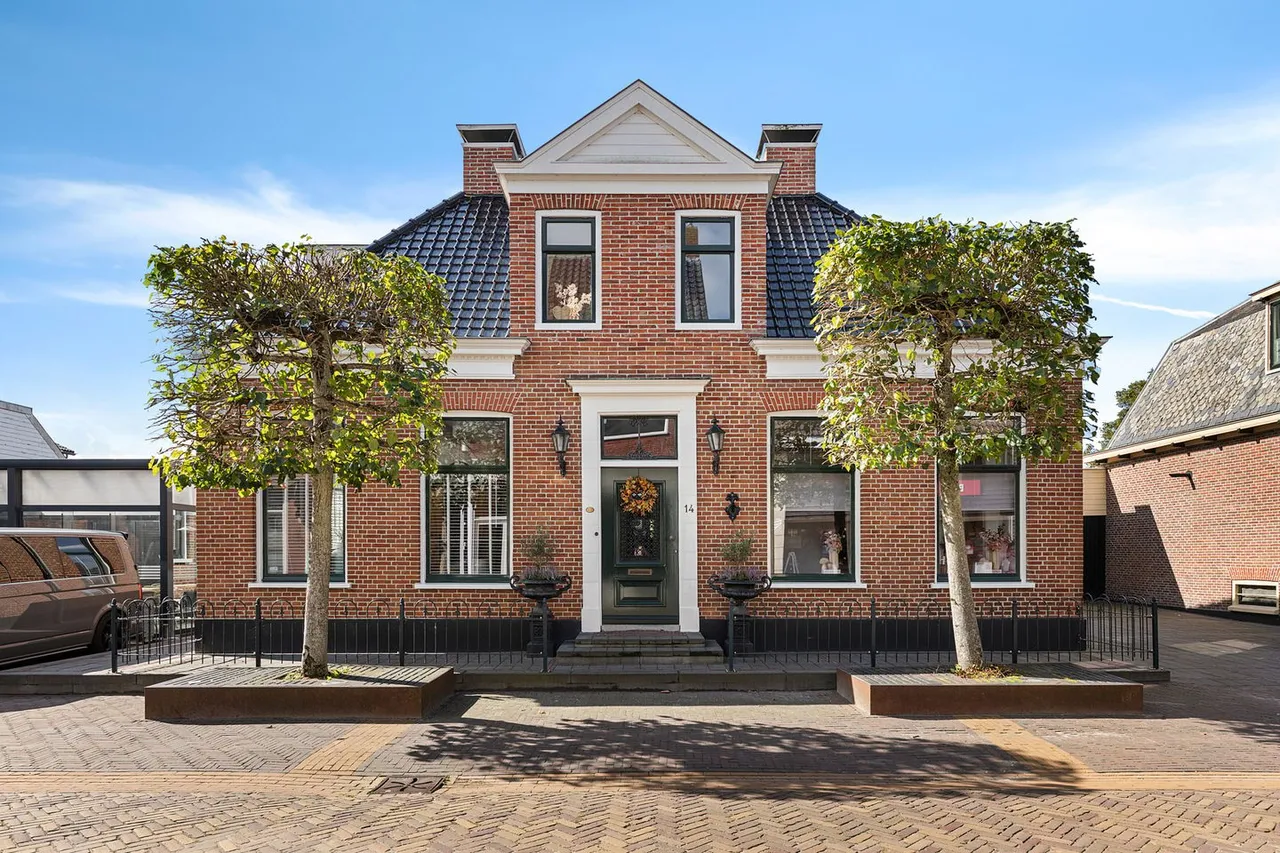 Vrijstaande woning te koop: Hoofdstraat-Oost 14, Uithuizen
