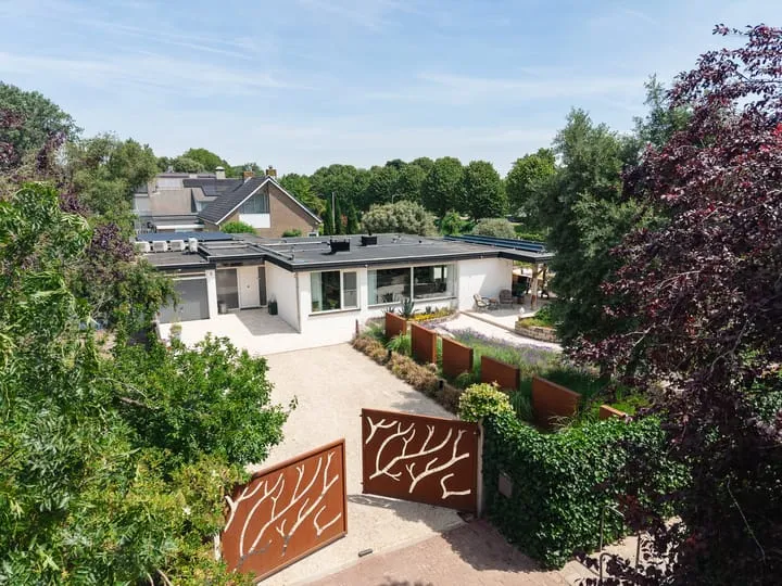 Semi-detached for sale: Hoofdweg 1143, Nieuw-Vennep Welgelegen Nieuw-Vennep