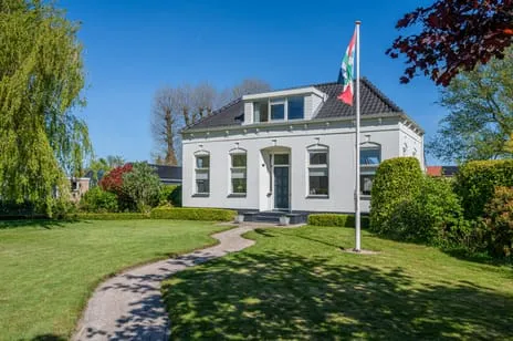 Vrijstaande woning te koop: Hoofdweg 121, Wagenborgen Wagenborgen