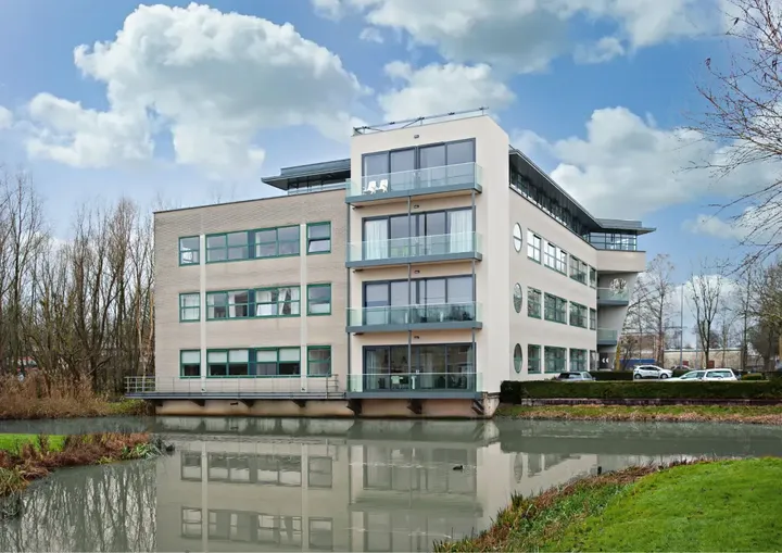 Appartement te huur: Hoofdweg 206L, Het Lage Land Rotterdam
