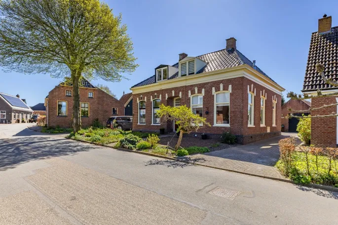 Twee-onder-één-kap te koop: Hoofdweg 33, Godlinze Godlinze