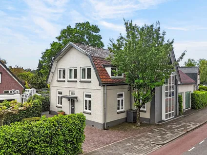 Twee-onder-één-kap te koop: Hoofdweg 52, Loenen Loenen