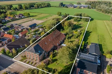 Vrijstaande woning te koop: Hoofdweg 82, Wagenborgen Wagenborgen