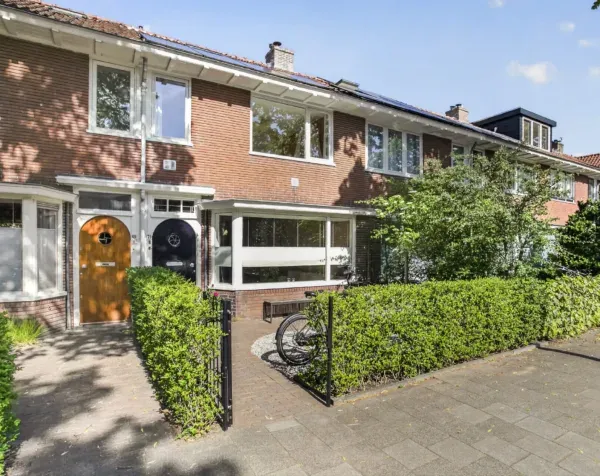 Tussenwoning te koop: Hooft Graaflandstraat 71, Oud Hoograven-Zuid Utrecht