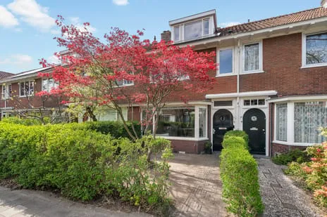 Tussenwoning te koop: Hooft Graaflandstraat 45, Oud Hoograven-Zuid Utrecht