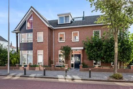 Tussenwoning te koop: Hooftstraat 234, Alphen Aan Den Rijn