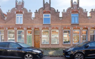Tussenwoning te koop: Hooftstraat 6, Jacob Catsstraat en omgeving Dordrecht