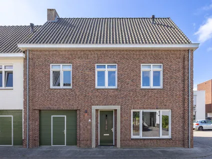 Twee-onder-één-kap te koop: Hoogaers 3, Urmond ten oosten van Julianakanaal Urmond