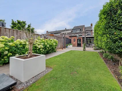 Hoekwoning te koop: Hoogeinde 36, Baardwijk Waalwijk
