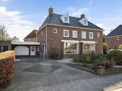 Tussenwoning te koop: Hoogeveenseweg 21, Bloemenbuurt Meppel