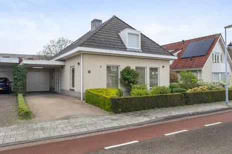 Twee-onder-één-kap te koop: Hooghuis 13, De Polders Veldhoven