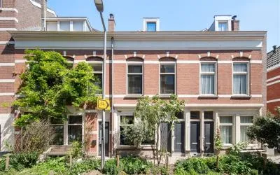 Tussenwoning te koop: Hooglandstraat 147, Oude Noorden Rotterdam