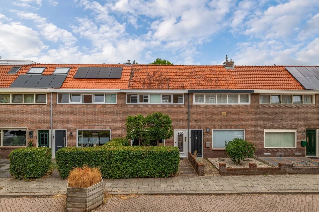 Tussenwoning te koop: Hoogravenseweg 105, Utrecht