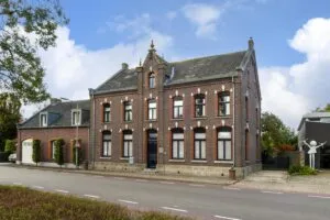 Twee-onder-één-kap te koop: Hoogstraat 12, Ell