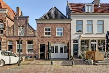 Tussenwoning te koop: Hoogstraat 13, Woudrichem noord Woudrichem