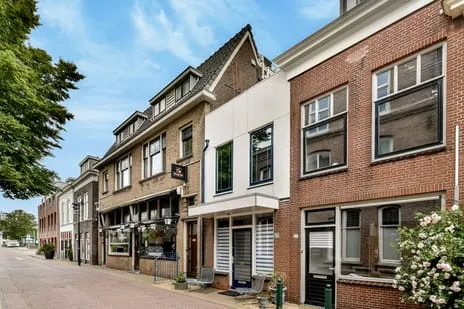 Terraced house for sale: Hoogstraat 25, Centrum Vlaardingen