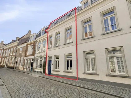 Tussenwoning te koop: Hoogstraat 35, Bergen Op Zoom
