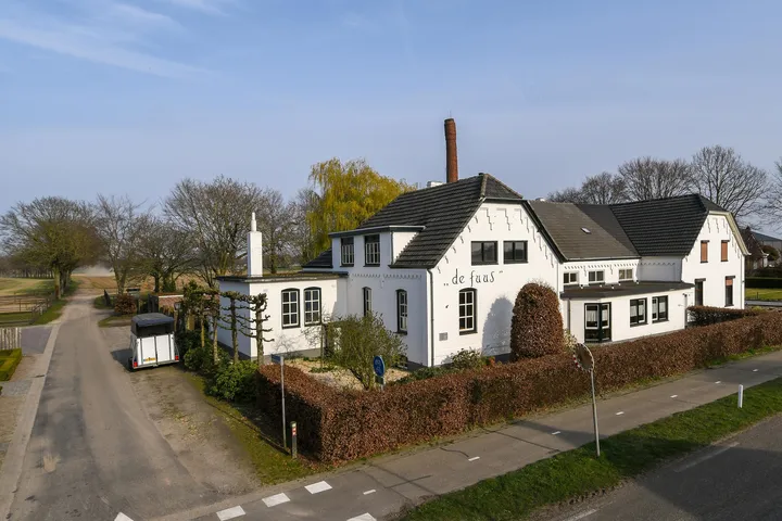 Twee-onder-één-kap te koop: Hoogstraat 55, Verspreide huizen Ell Ell