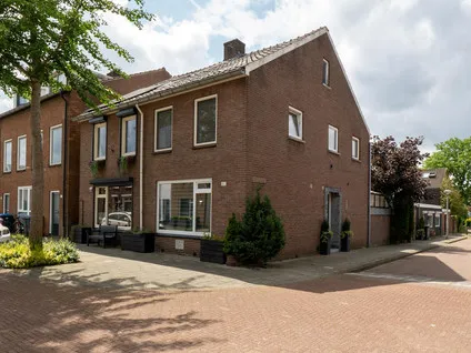 Twee-onder-één-kap te koop: Hoogstraat 82, Hogeland-Noord Enschede