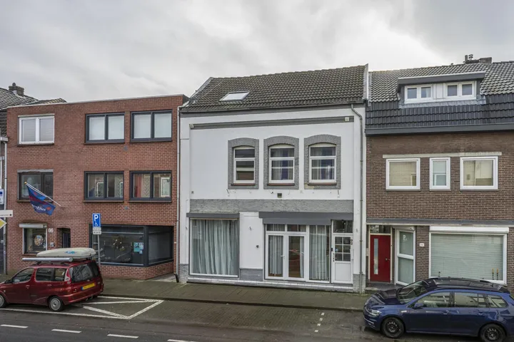 Tussenwoning te koop: Hoogstraat 92, Oud Nieuwenhagen Landgraaf