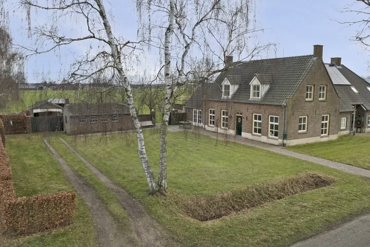 Twee-onder-één-kap te koop: Hoogveld 1, Oploo buitengebied Oploo