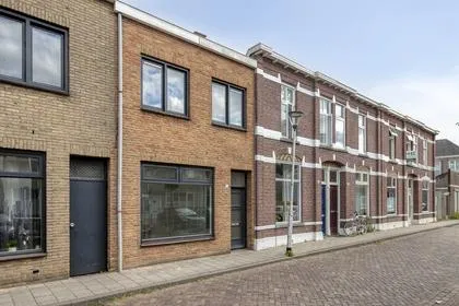 Tussenwoning te koop: Hoogvensestraat 75, Hoogvenne West Tilburg