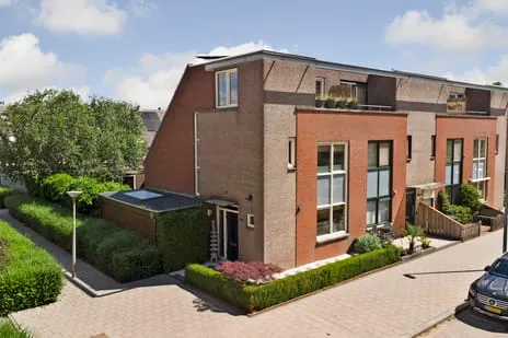 Hoekwoning te koop: Hoogvlietsekerksingel 302, Hoogvliet Noord Hoogvliet Rotterdam