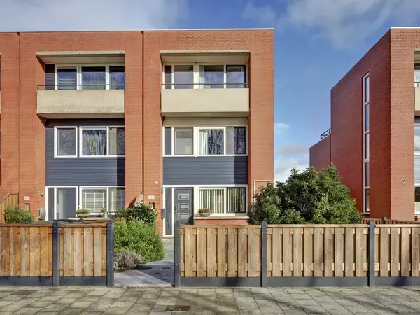 Hoekwoning te koop: Hoogvlietsekerksingel 408, Hoogvliet Rotterdam
